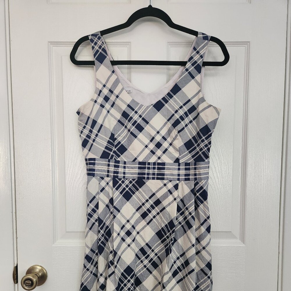 LLBean Signature plaid dress size 8